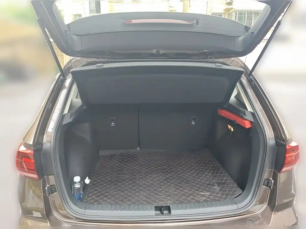 Volkswagen Tharu — фото 20