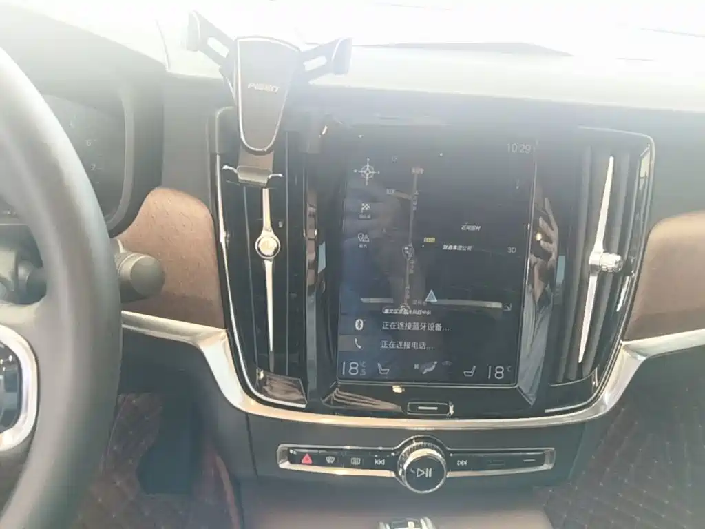 Volvo S90 — фото 13