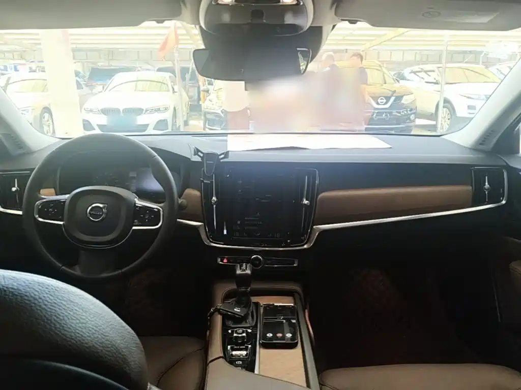 Volvo S90 — фото 10