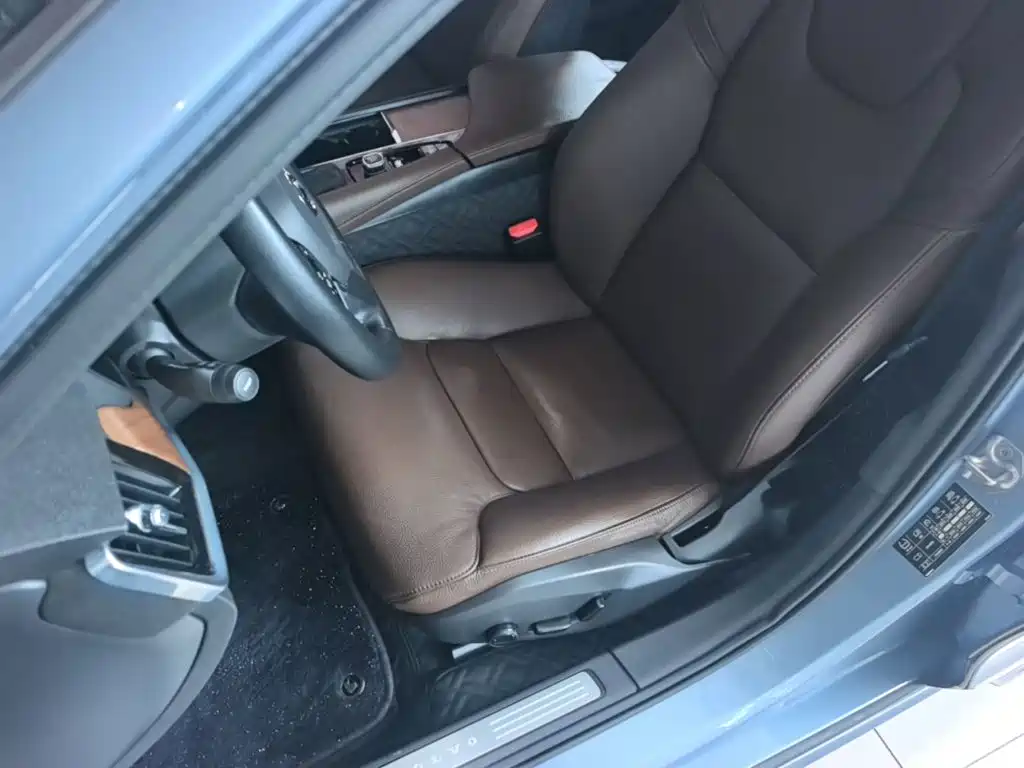 Volvo S90 — фото 15