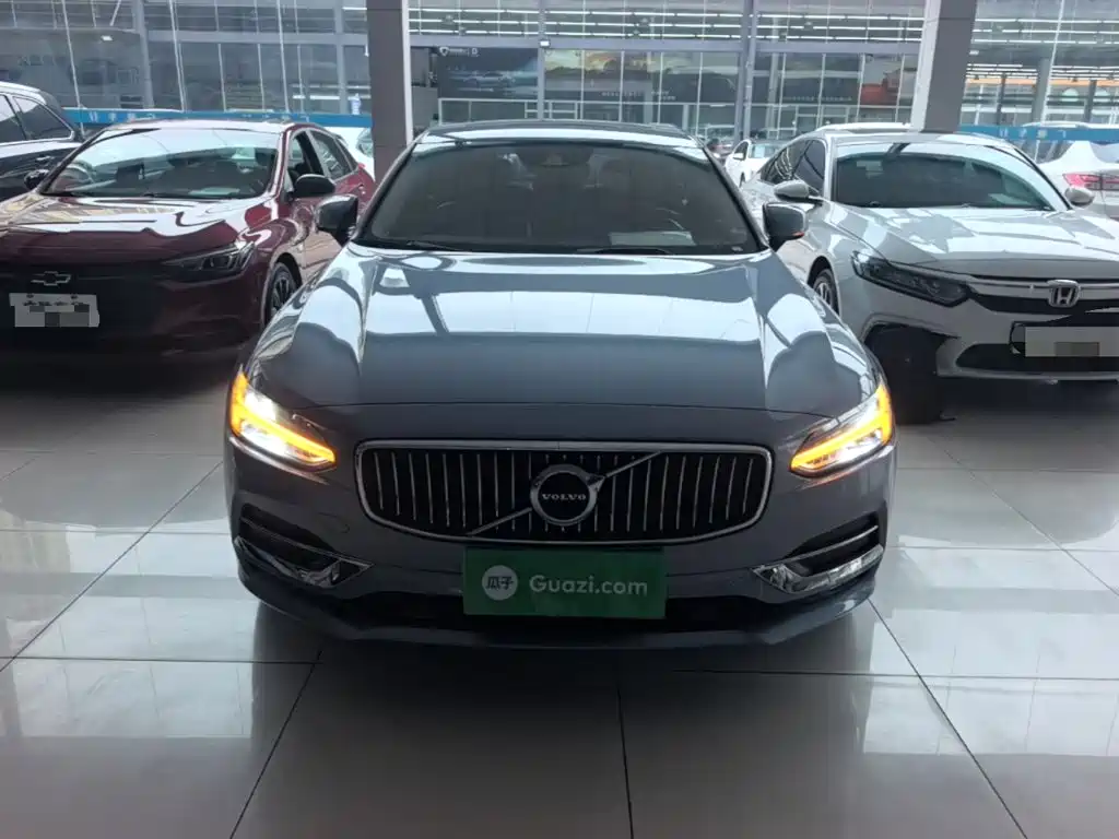 Volvo S90 — фото 3