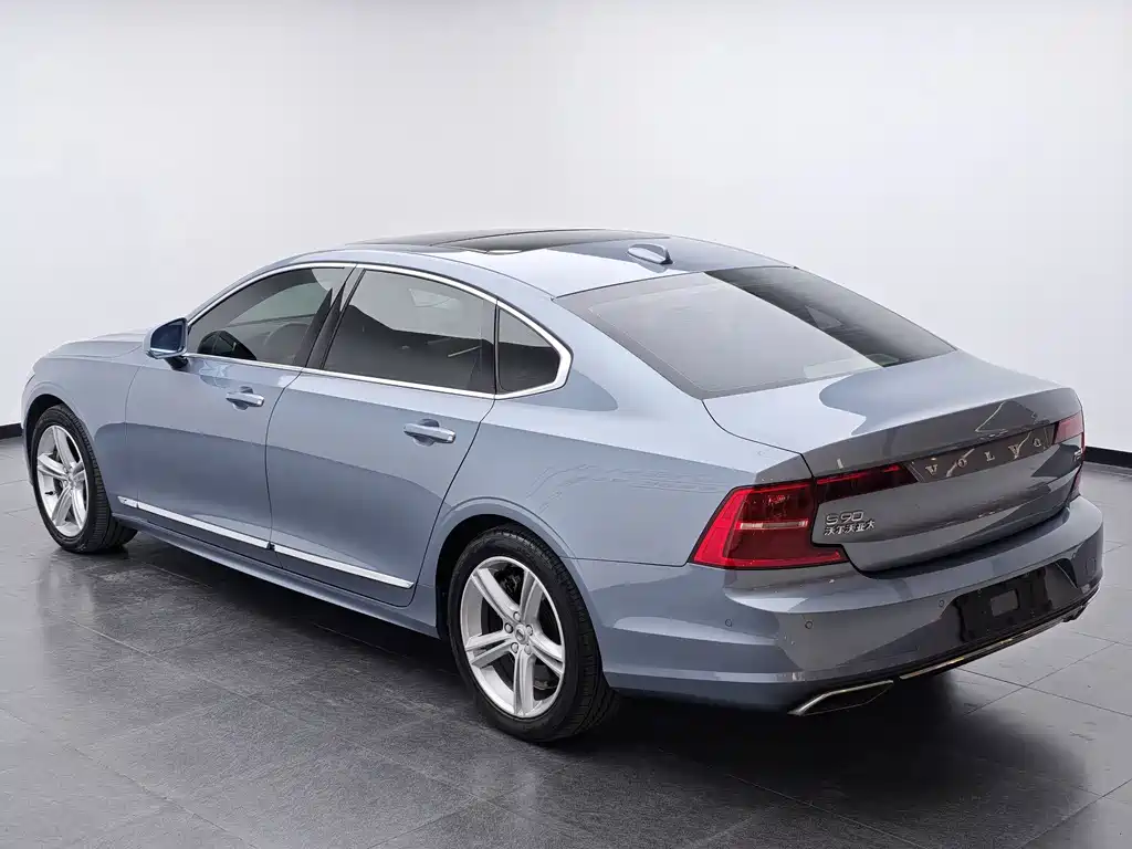 Volvo S90 — фото 4