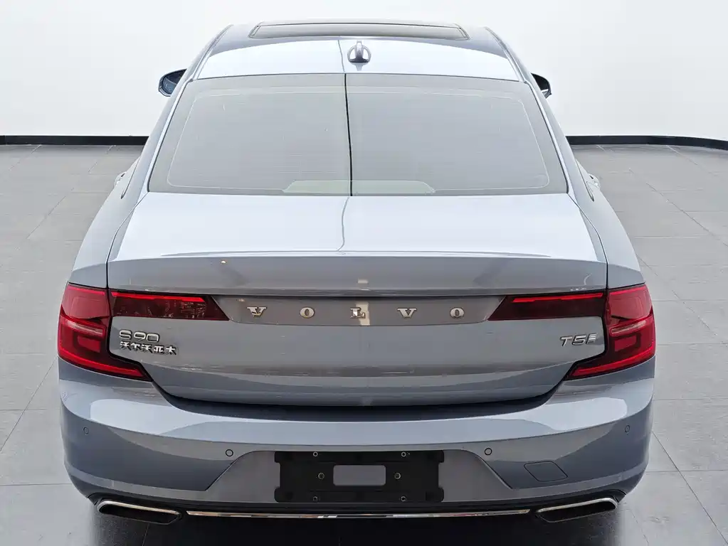 Volvo S90 — фото 5