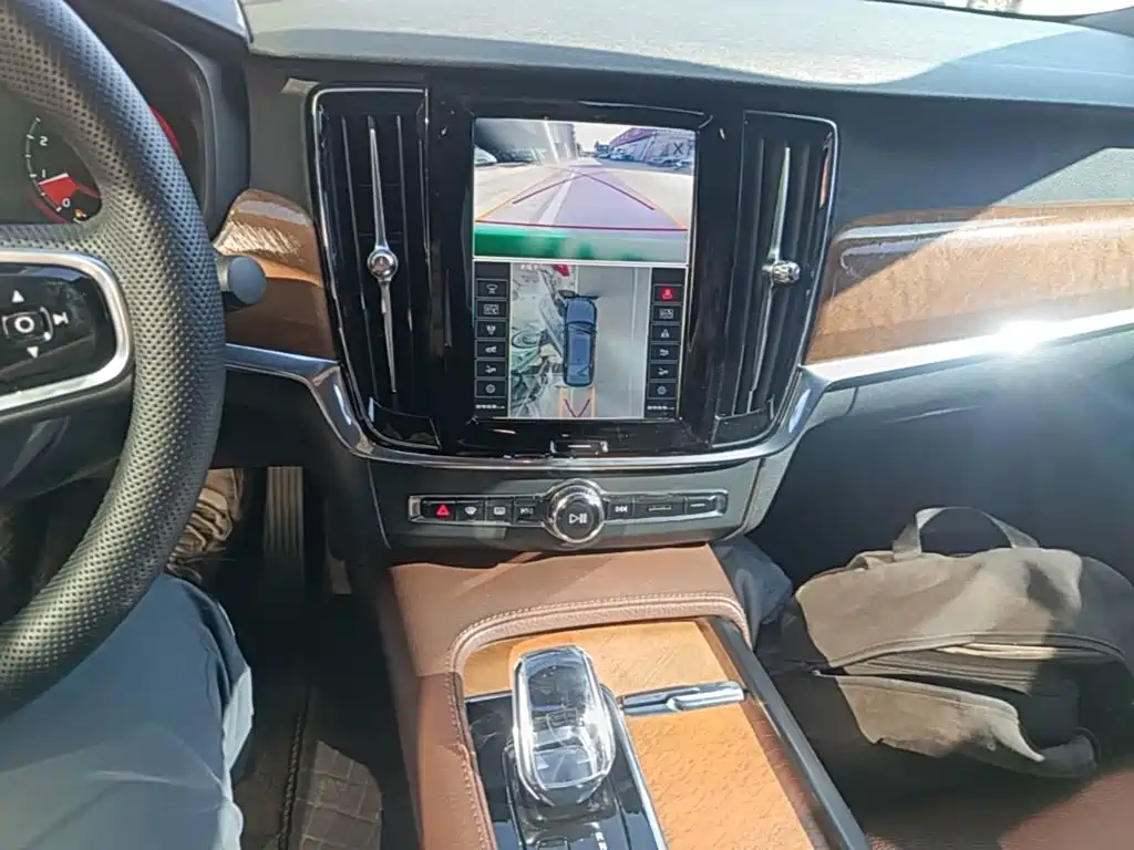 Volvo S90 — фото 13