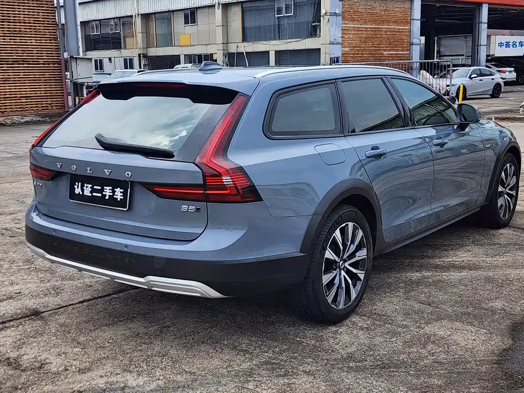 Volvo V90 — фото 10