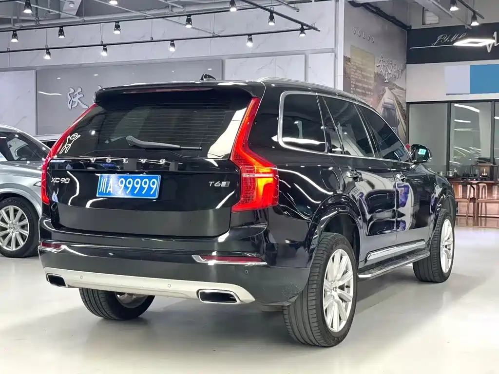 Volvo XC90 — фото 3