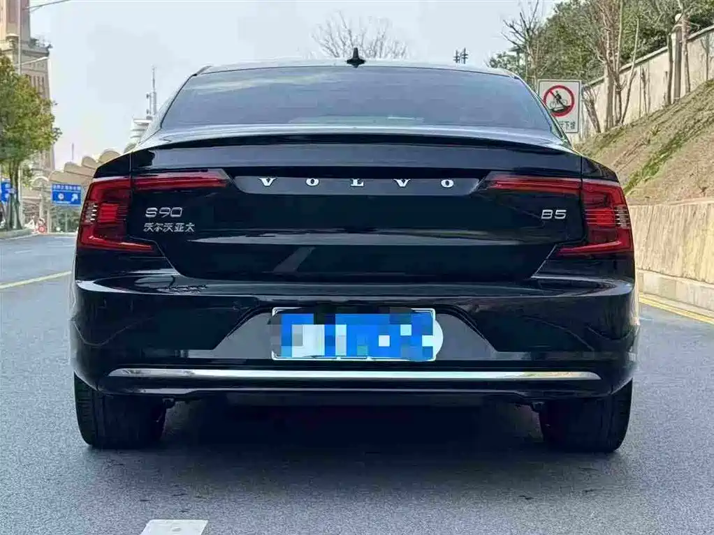 Volvo S90 — фото 8