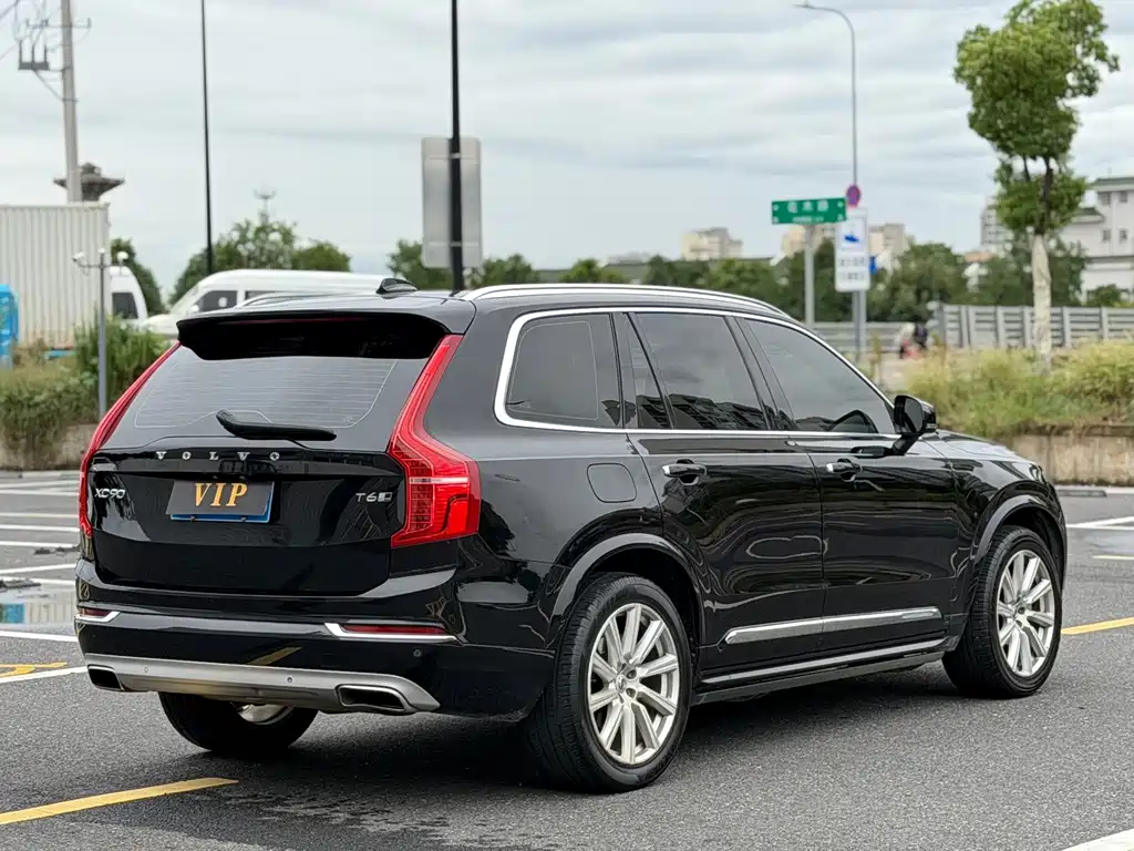 Volvo XC90 — фото 3