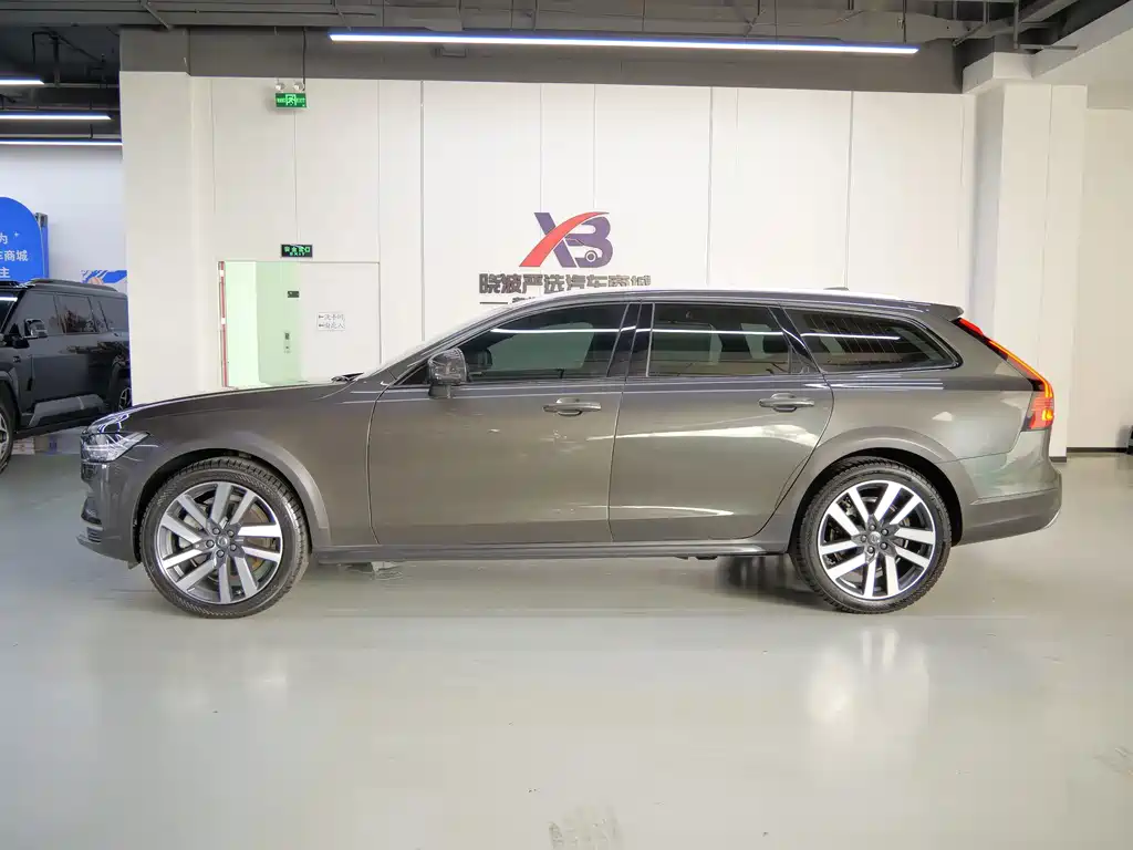 Volvo V90 — фото 4