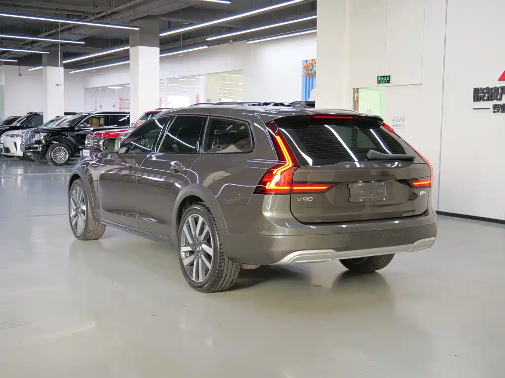 Volvo V90 — фото 5