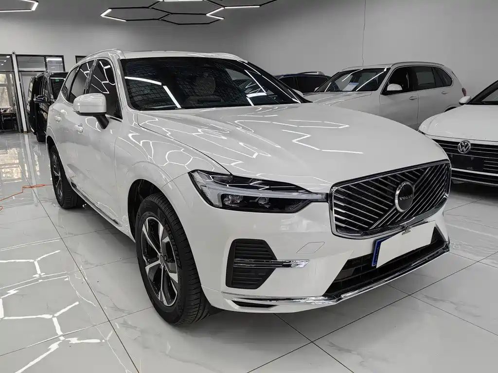 Volvo XC60 — фото 3