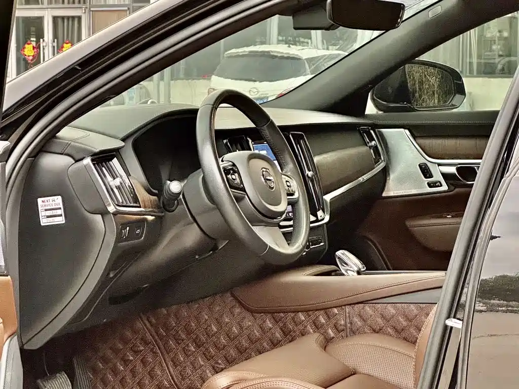 Volvo S90 — фото 4