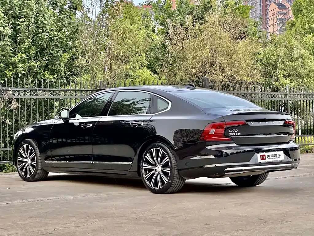 Volvo S90 — фото 7
