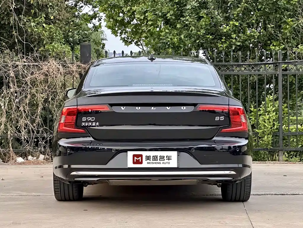Volvo S90 — фото 9