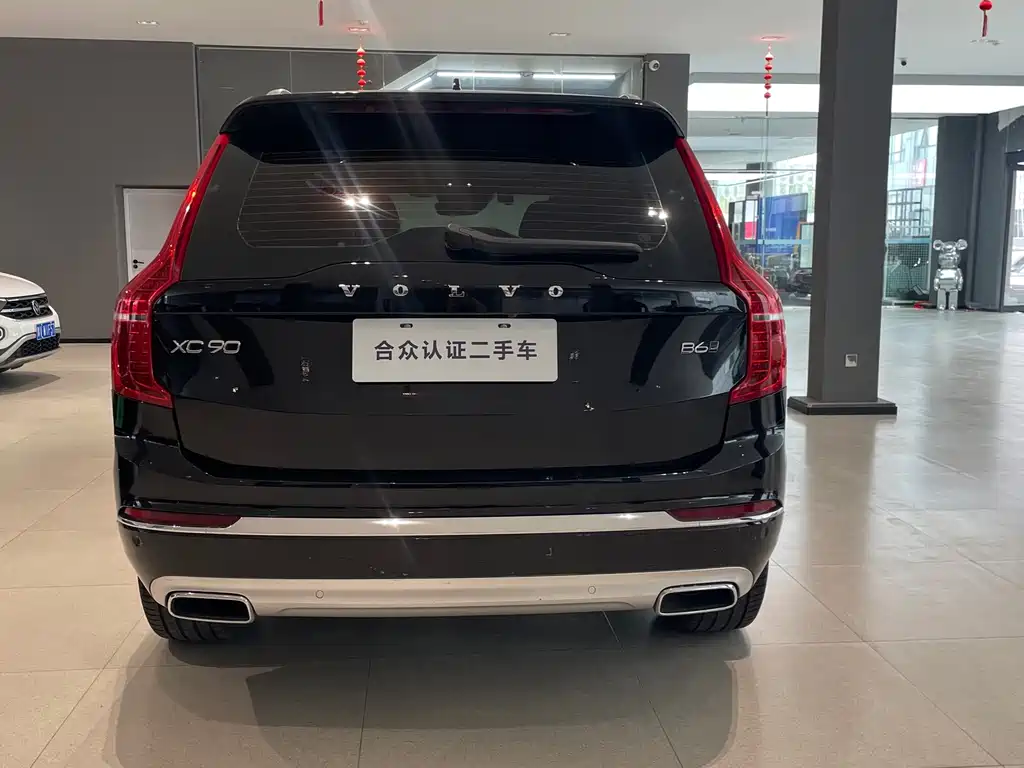 Volvo XC90 — фото 13