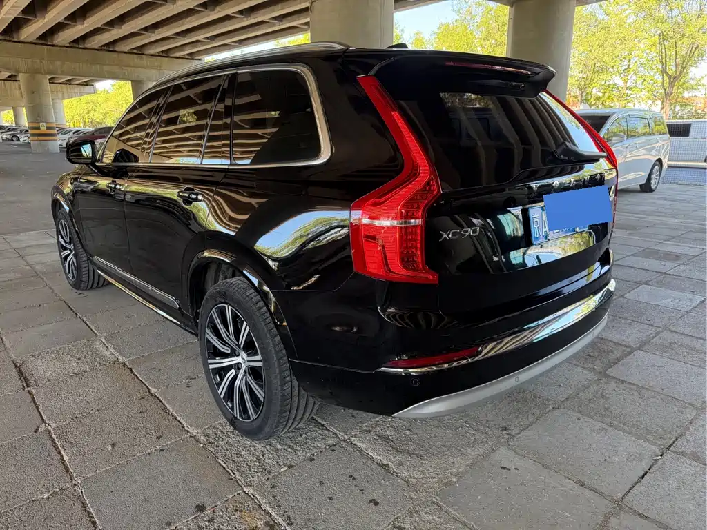 Volvo XC90 — фото 3