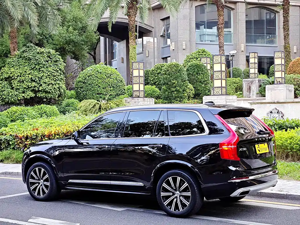 Volvo XC90 — фото 36