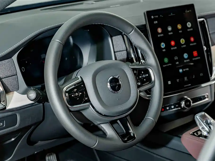 Volvo S90 — фото 11