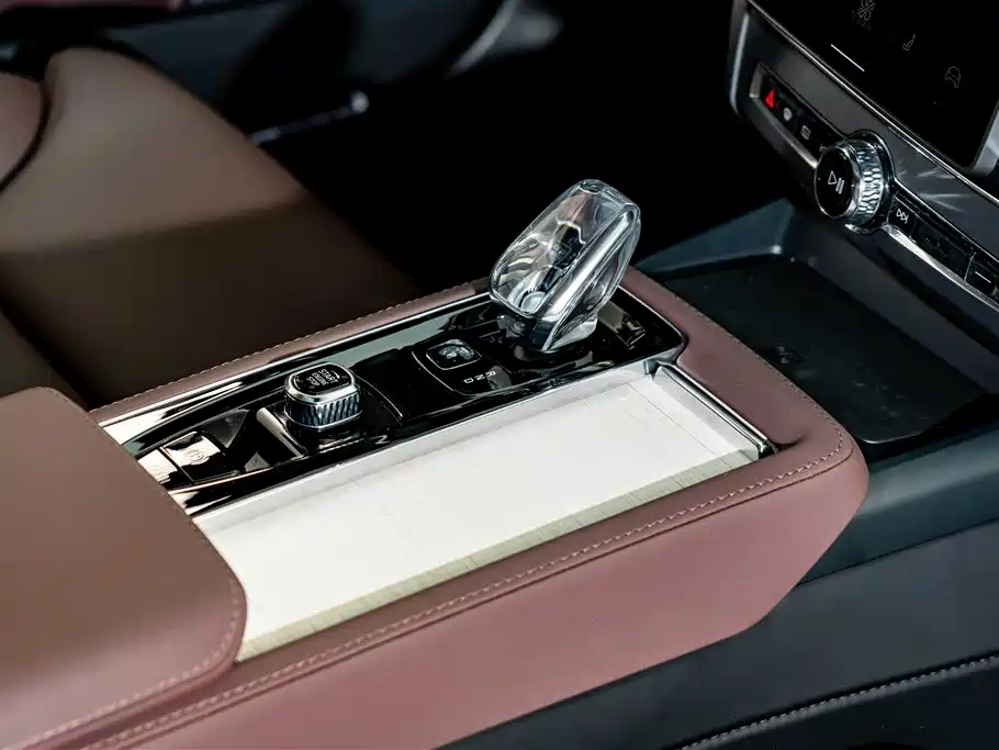 Volvo S90 — фото 19
