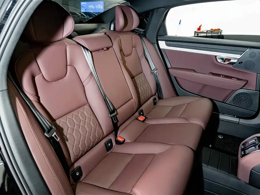 Volvo S90 — фото 23