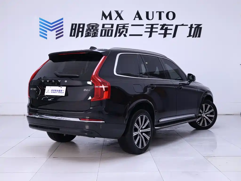 Volvo XC90 — фото 7