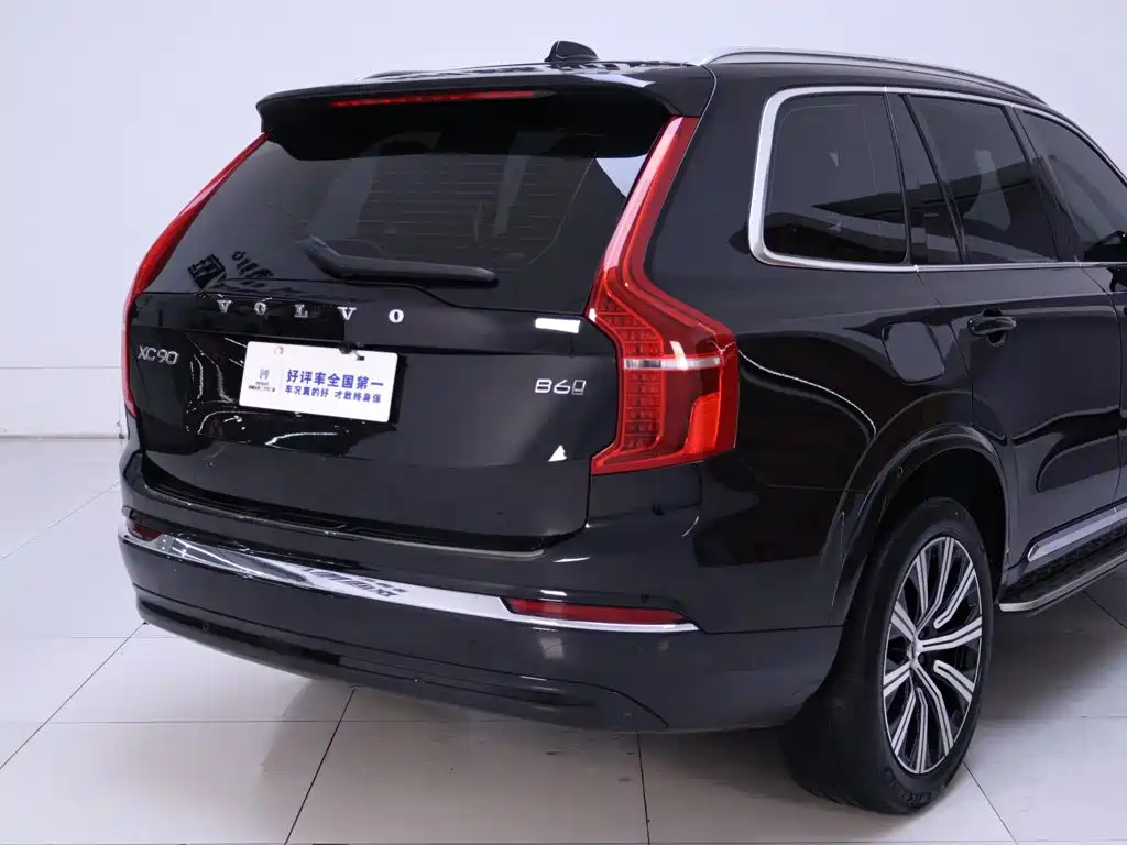Volvo XC90 — фото 8
