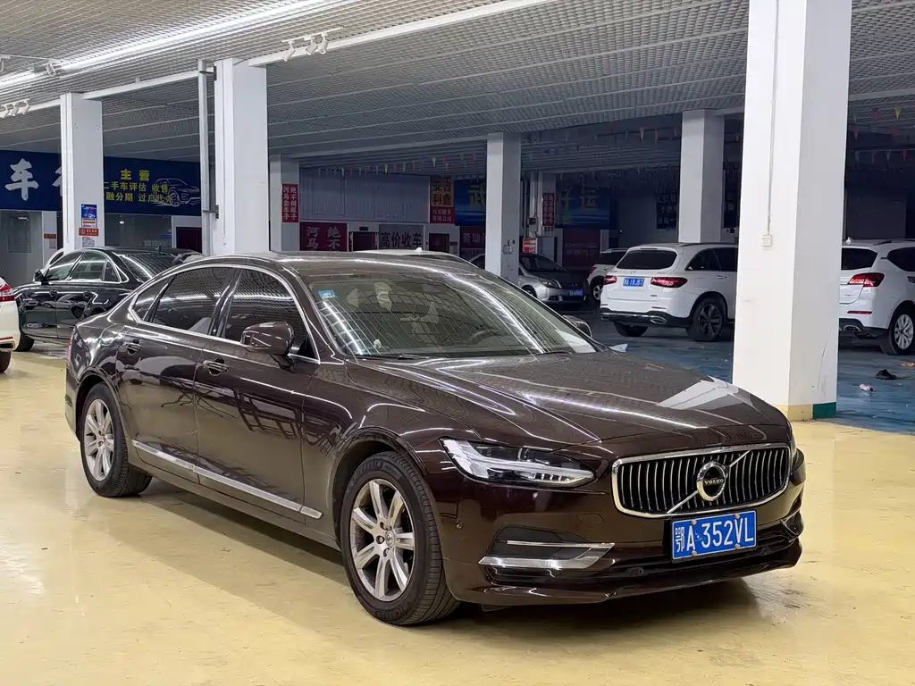 Volvo S90 — фото 3