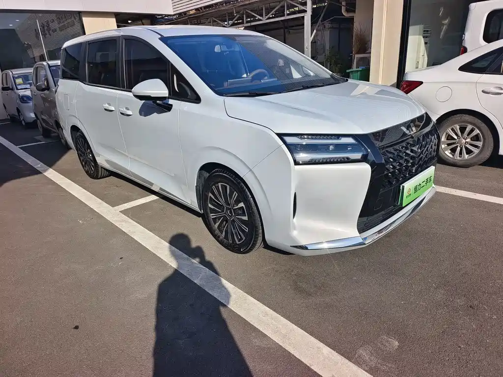Wuling Xingguang 730 New Energy — фото 2