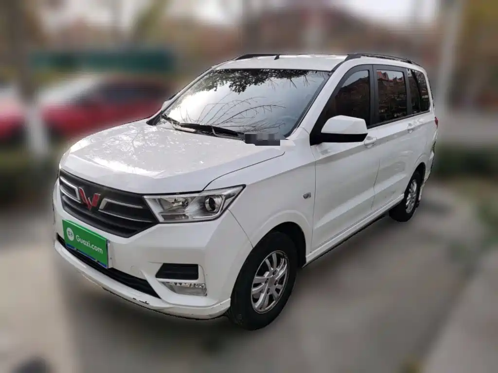 Wuling Hongguang — фото 2