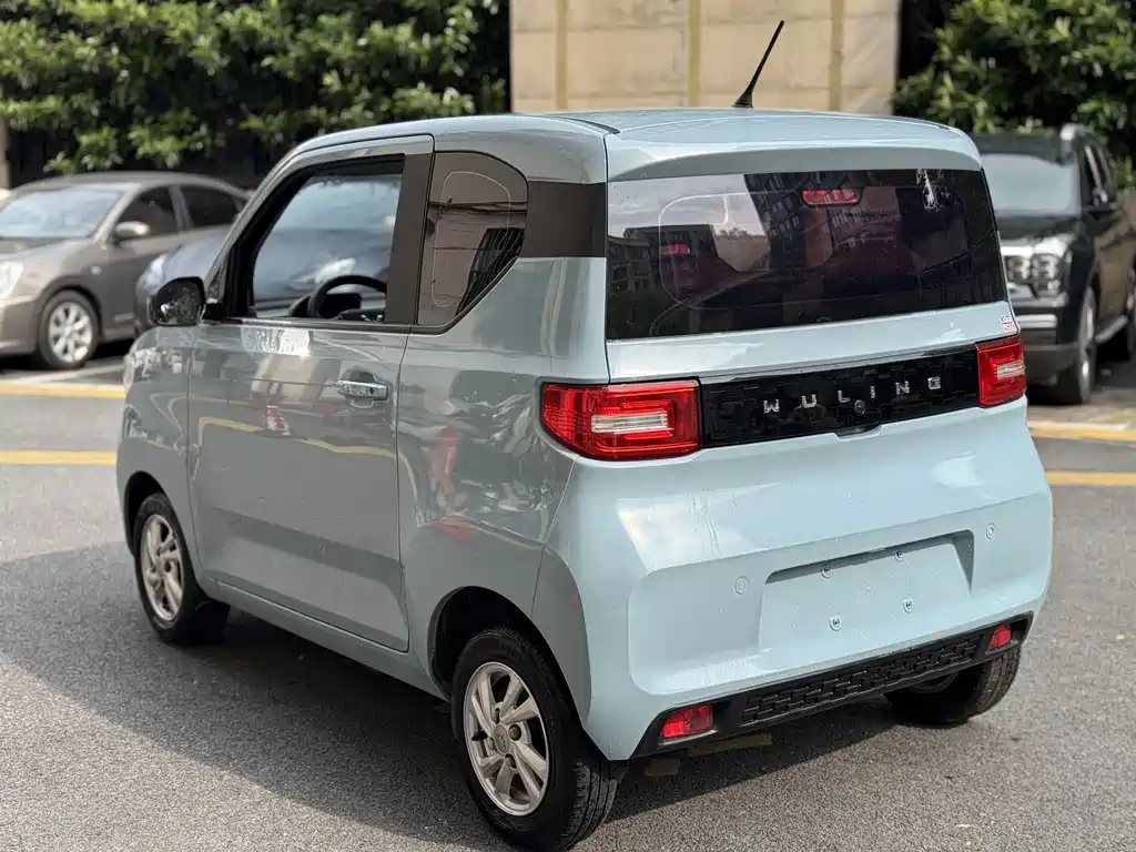 Wuling MINIEV — фото 2