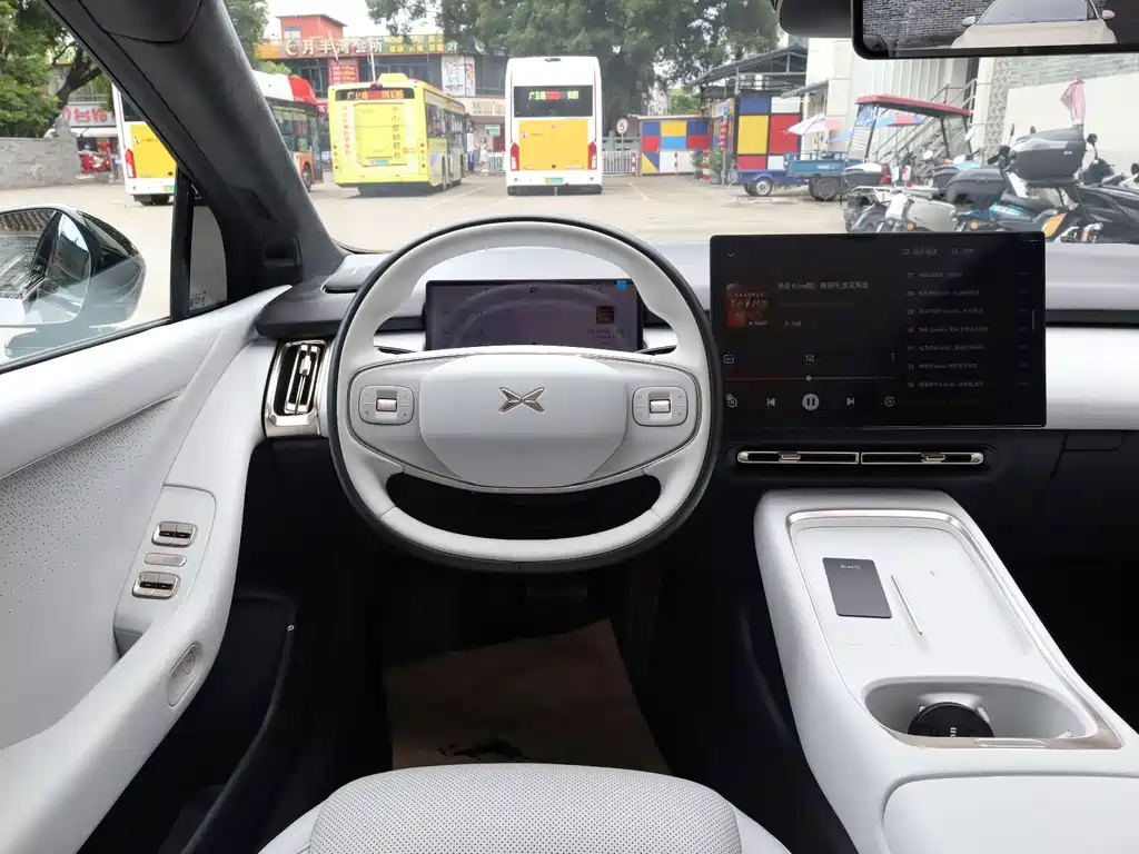 XPeng P7+ — фото 19