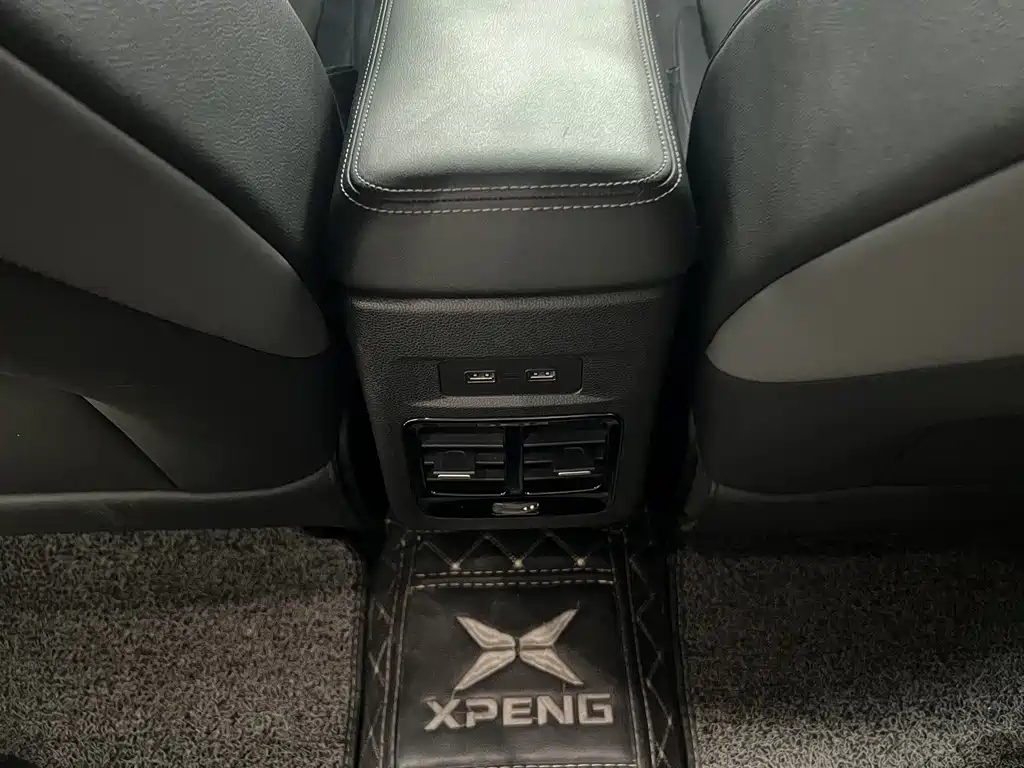 XPeng G3 — фото 14