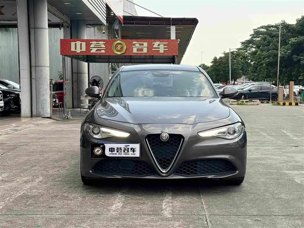 Alfa Romeo Giulia — фото 2