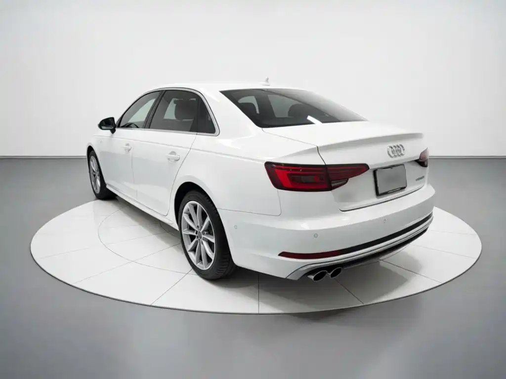 Audi A4L — фото 4