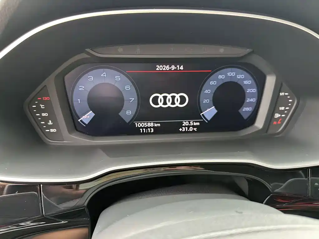 Audi Q3 — фото 13