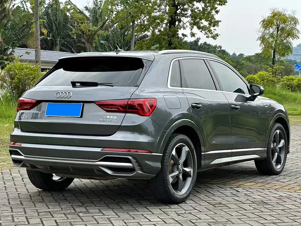 Audi Q3 — фото 7