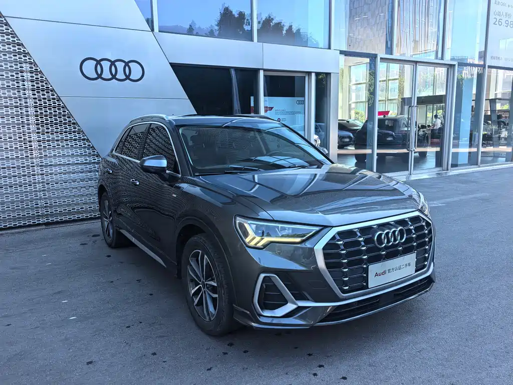 Audi Q3 — фото 4