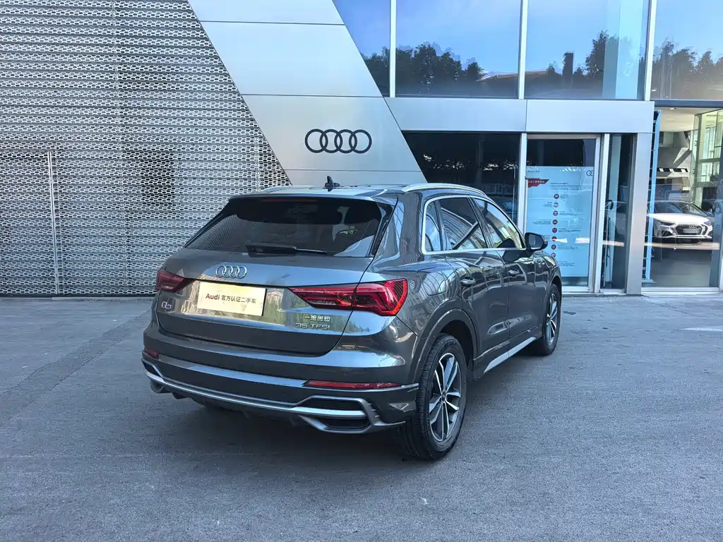 Audi Q3 — фото 10
