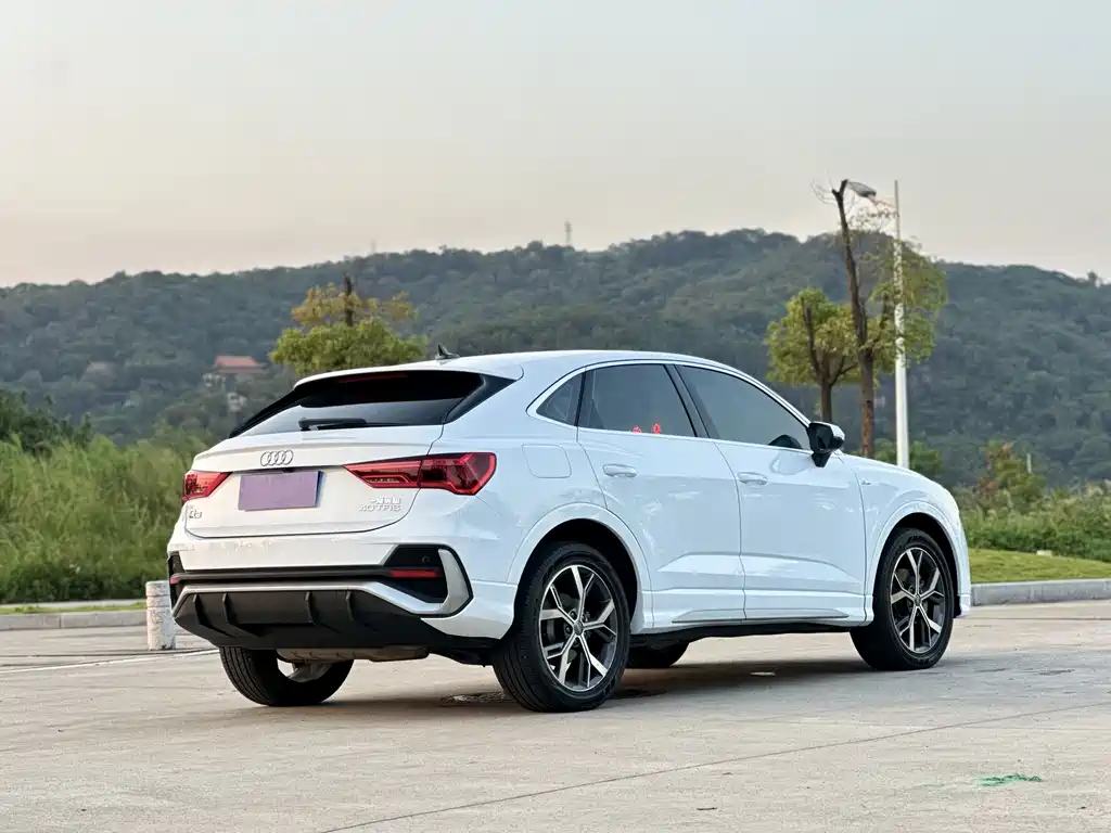 Audi Q3 Sportback — фото 4