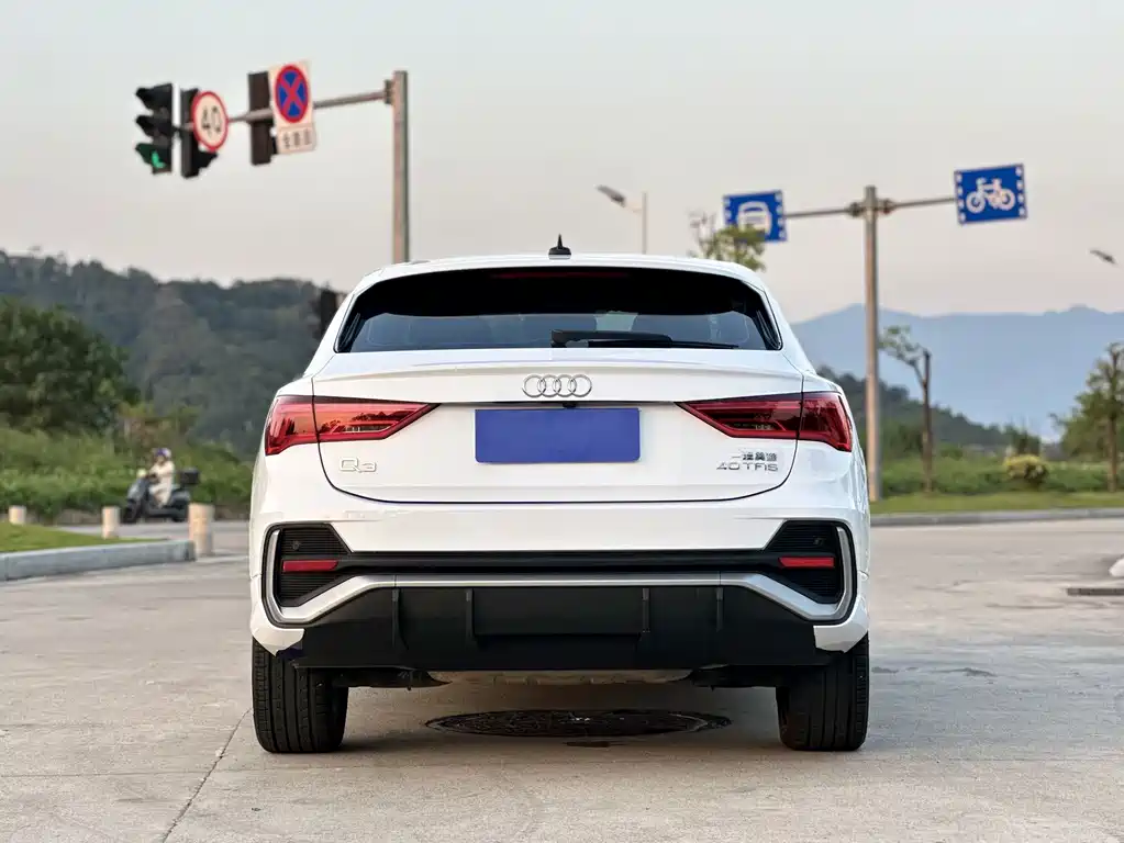 Audi Q3 Sportback — фото 5