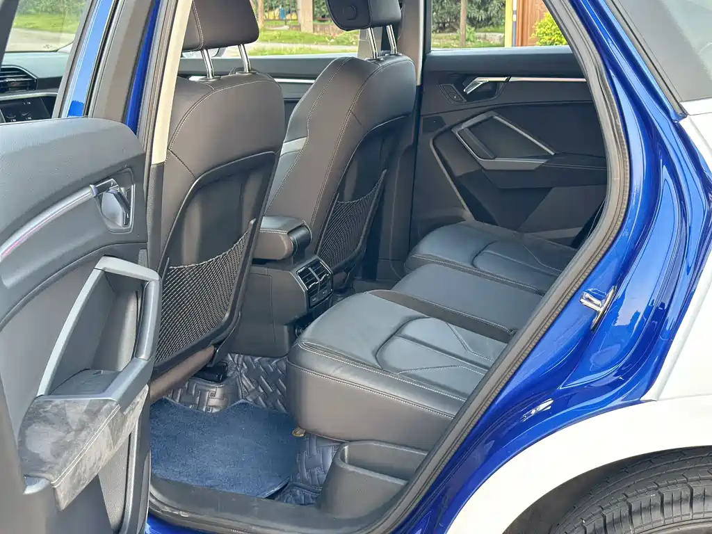 Audi Q3 Sportback — фото 9
