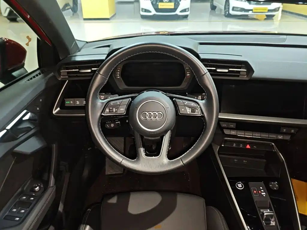 Audi A3 — фото 11