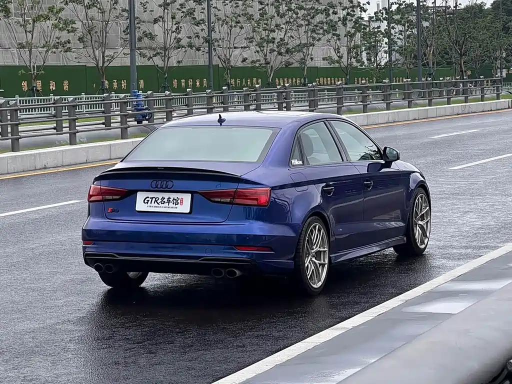 Audi S3 — фото 11