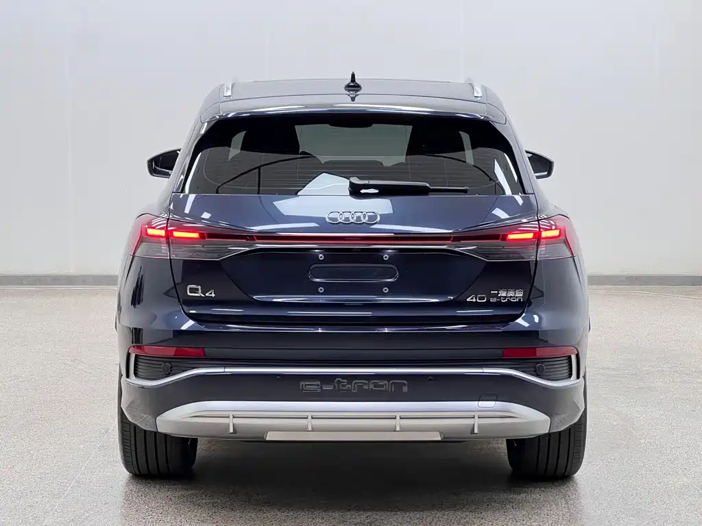 Audi Q4 e-tron — фото 5