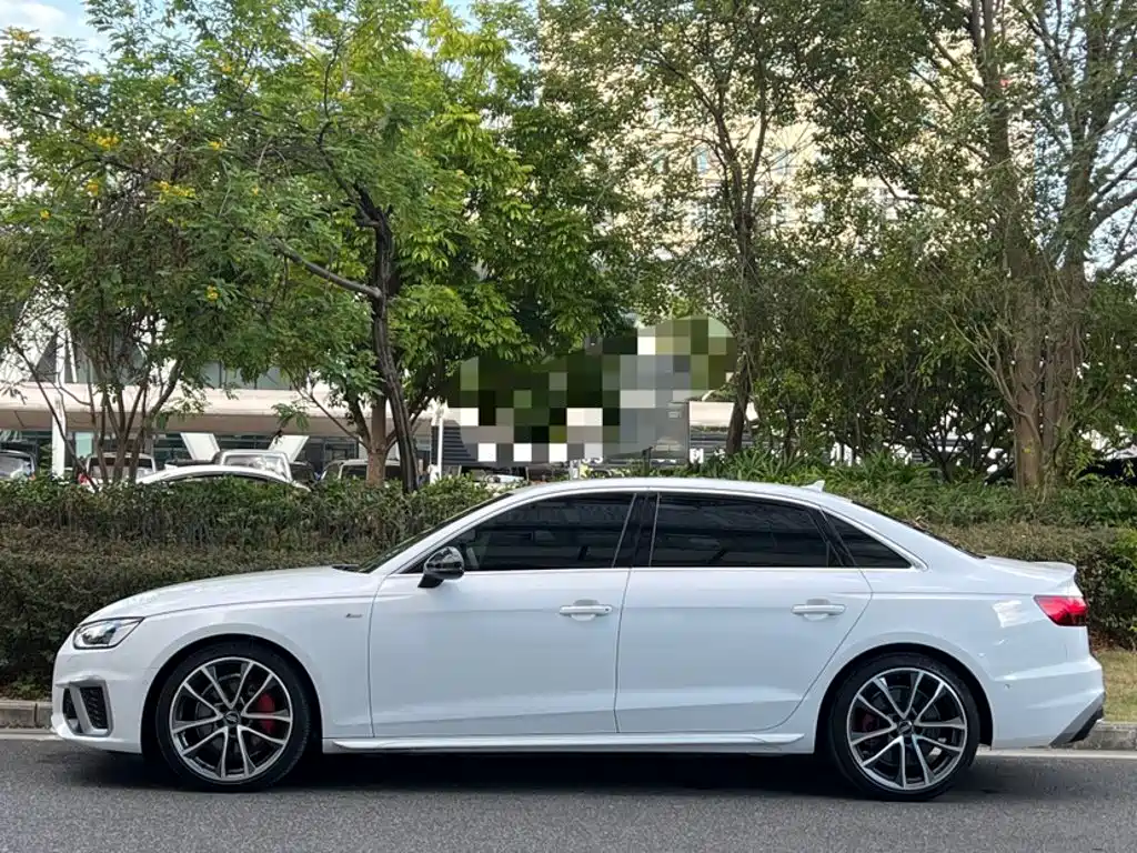 Audi A4L — фото 8