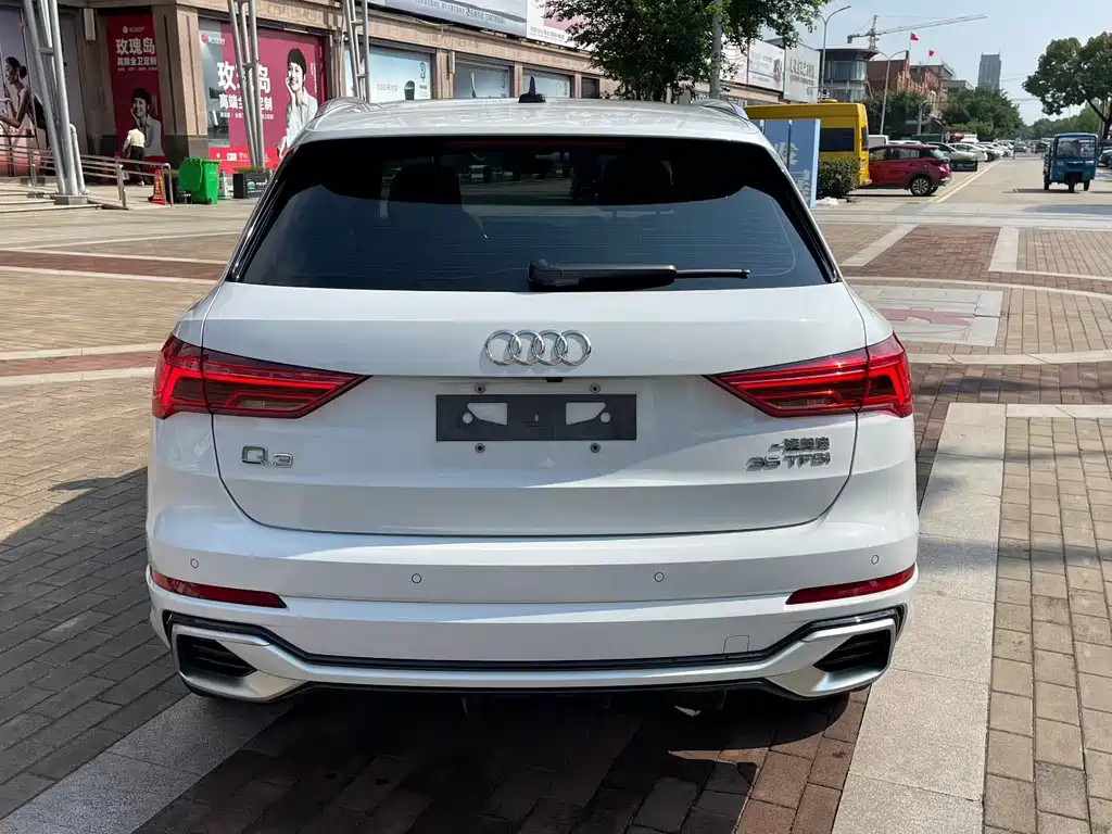 Audi Q3 — фото 2