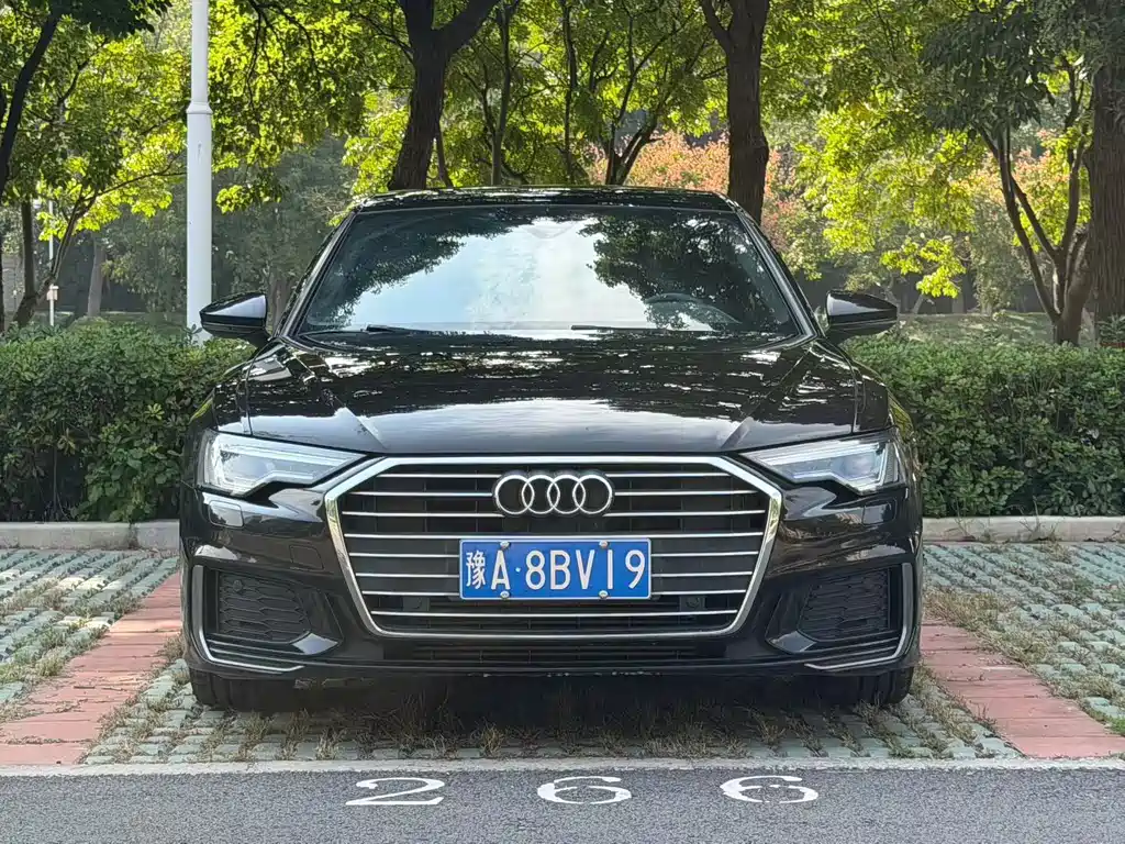Audi A6L — фото 2