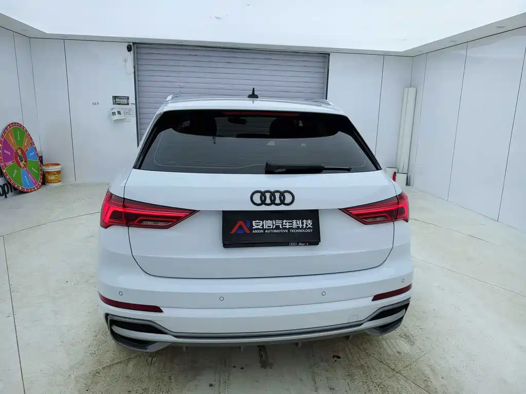 Audi Q3 — фото 5