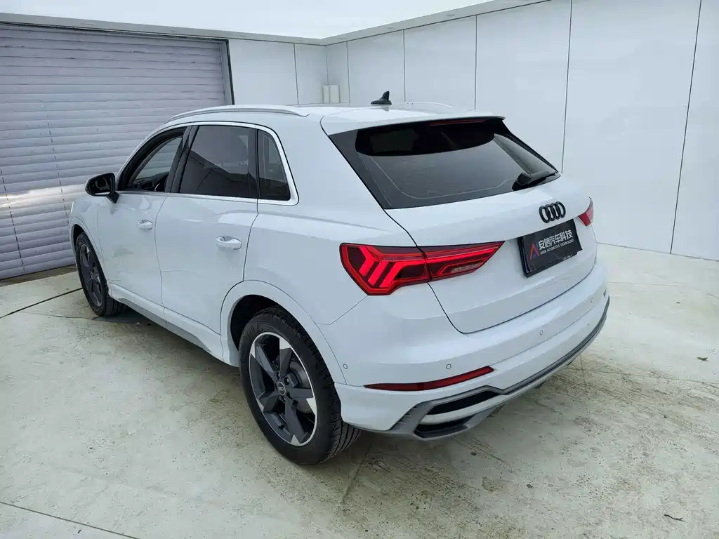 Audi Q3 — фото 6