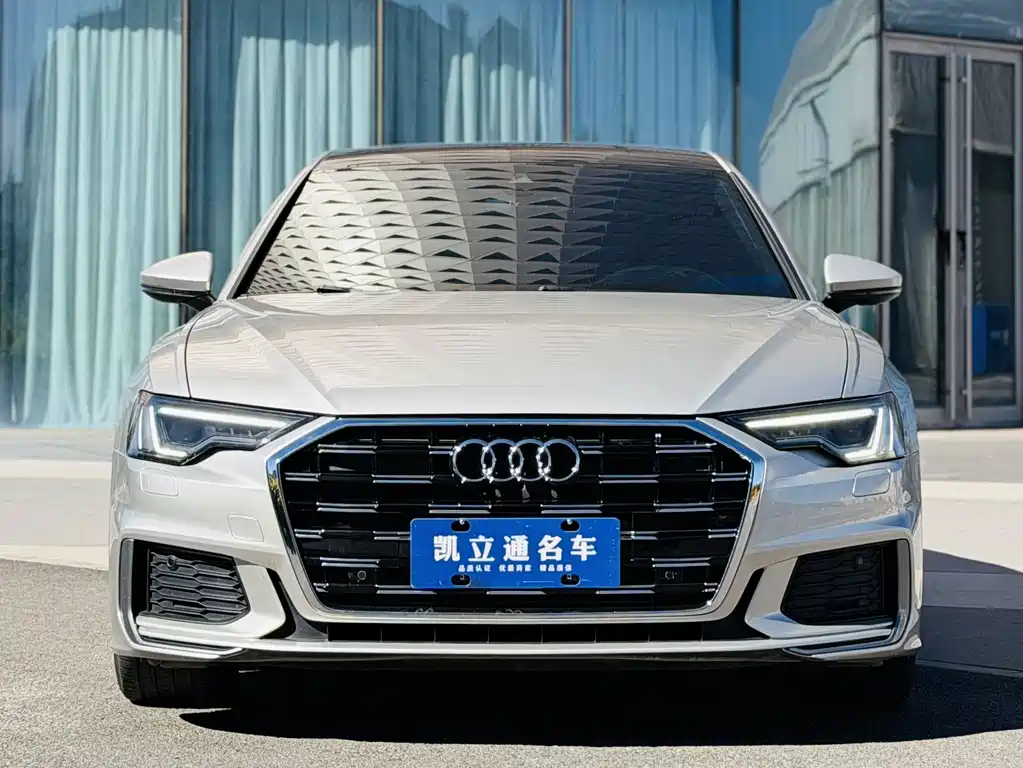 Audi A6L — фото 2
